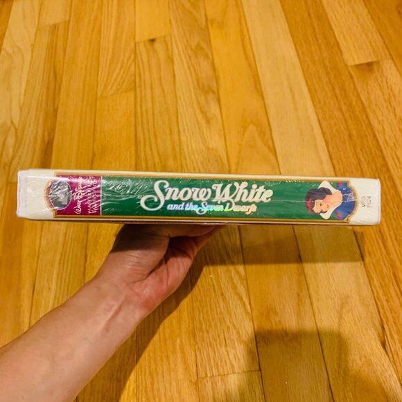 Snow White & the Seven Dwarfs (VHS, 1994) Masterpiece Collection #1524 - Picture 8 of 8